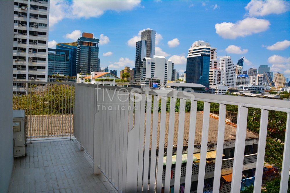 2-bedroom spacious condo for sale in Thonglor 2404589170