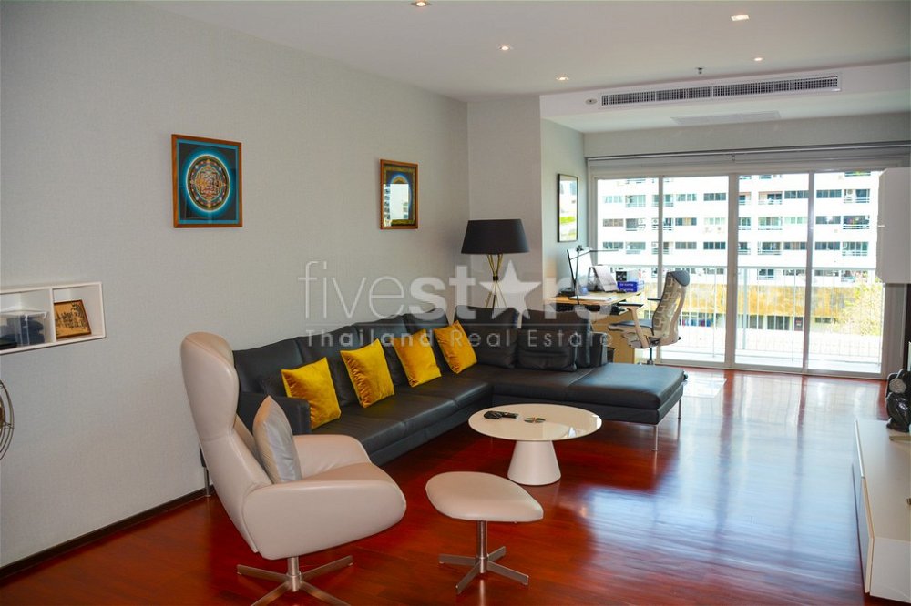 2-bedroom spacious condo for sale in Thonglor 2404589170