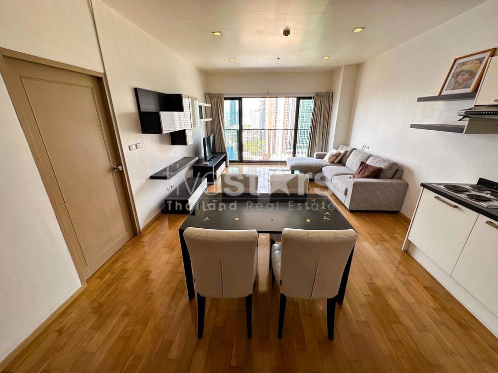 2-bedroom spacious condo for sale close to BTS Ekamai 632627845