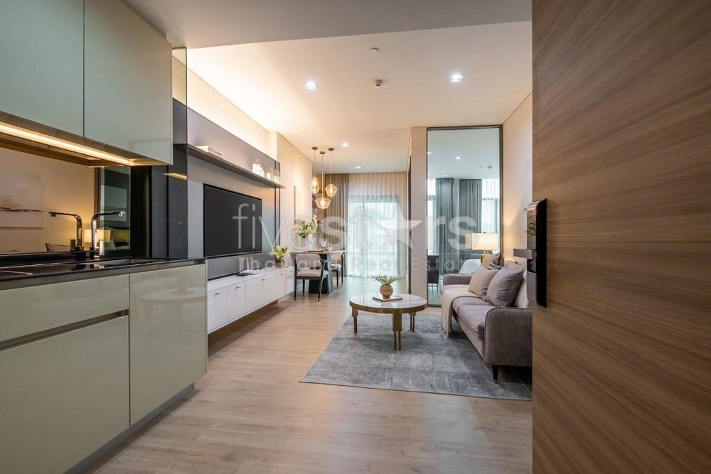 1-bedroom condo for sale on Charoen Krung Road, Bang Rak 207916476