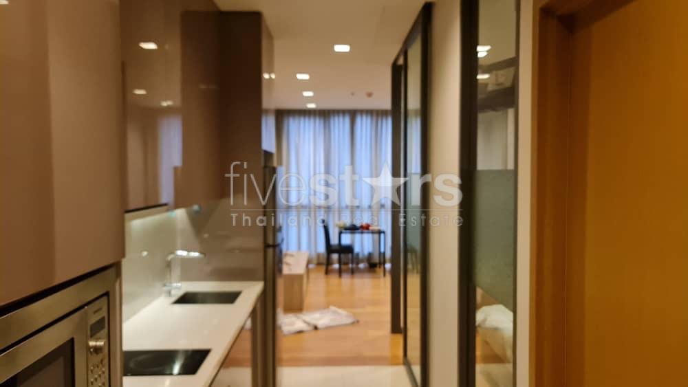 1-bedroom condo for sale on Nana to Asoke 1051656192