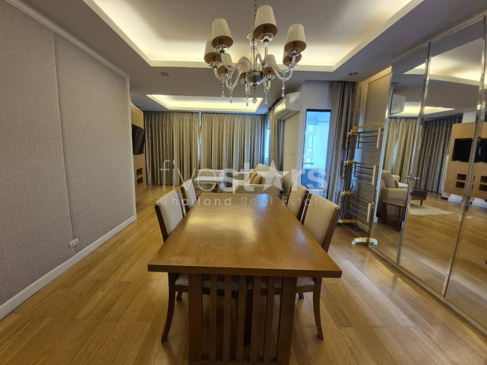 1-bedroom spacious condo for sale close to MRT Lumpini 933637713