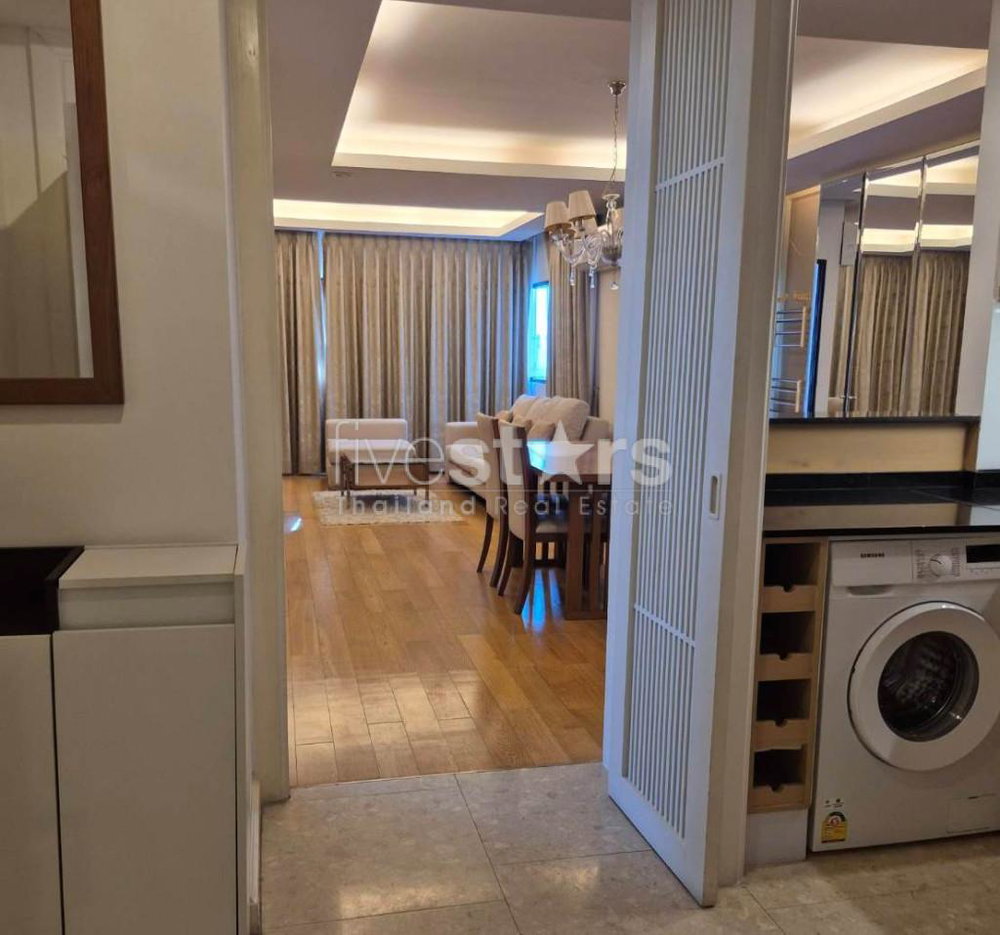 1-bedroom spacious condo for sale close to MRT Lumpini 933637713