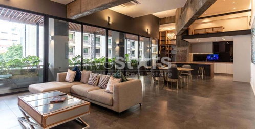 High-end spacious condominium for sale in prime Phromphong area 3665450284
