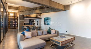 High-end spacious condominium for sale in prime Phromphong area 3665450284