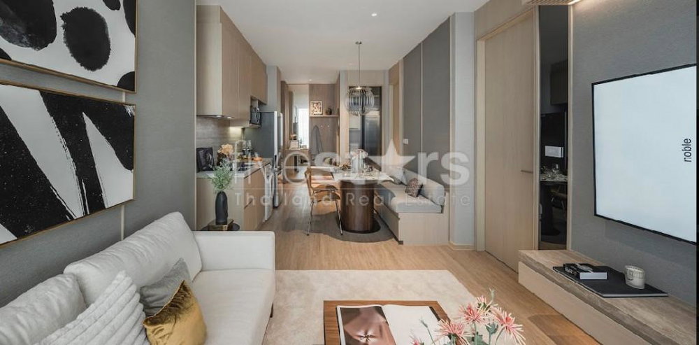 2-bedroom high-end condo for sale close to BTS Phromphong 3277939821