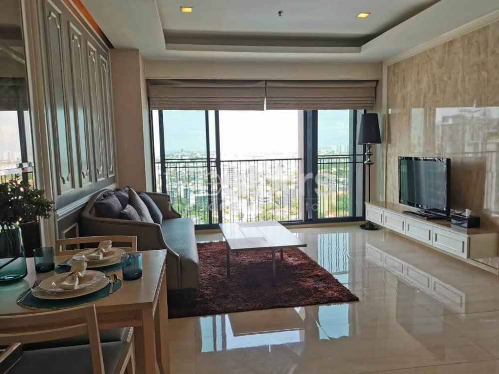 1-bedroom condo for sale close to BTS Ekamai 1098646330