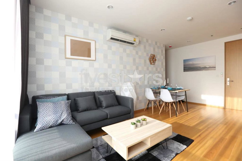 2-bedroom modern condo for sale in Silom 3790485758