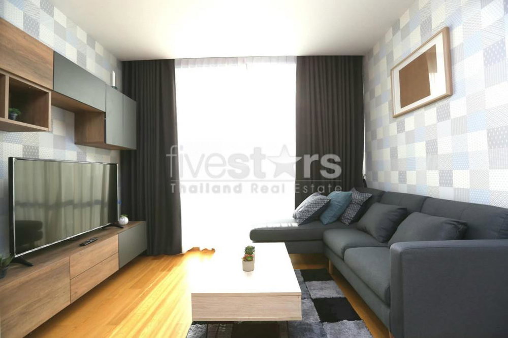 2-bedroom modern condo for sale in Silom 3790485758