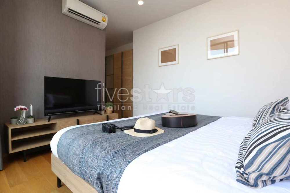 2-bedroom modern condo for sale in Silom 3790485758