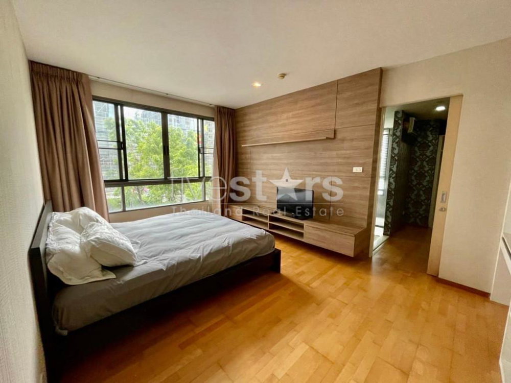 Modern 2-Bedroom for sale on Ekkamai 3758042804
