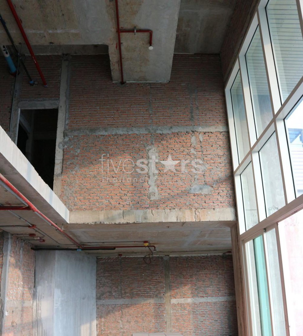 Penthouse with 4 bedrooms for sale at Riverside-Thonburi (Bare Shell). 1211255270