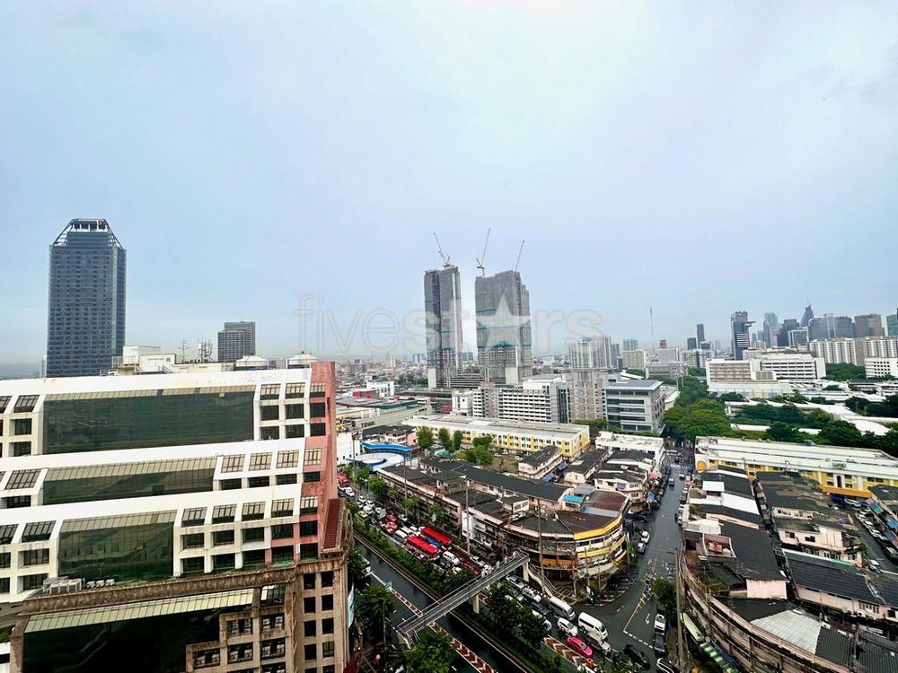 Modern studio for sale close to MRT Samyan 1333372270