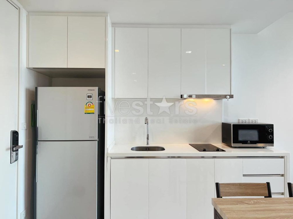 1 BEDROOM for sale in Sathorn-Narathiwas 262837951