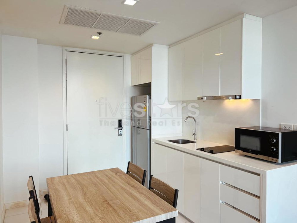1 BEDROOM for sale in Sathorn-Narathiwas 262837951