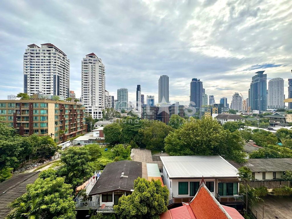 2-bedroom condo for sale close to BTS Thonglor 3885260245