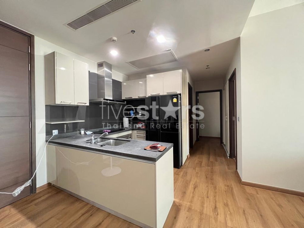 Large 3-Bedroom condo for Sale on Thonglo 2781400024
