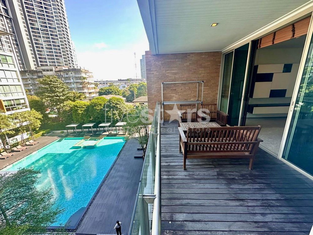 3-bedroom spacious condo for sale close to BTS Pra Khanong 1859923019