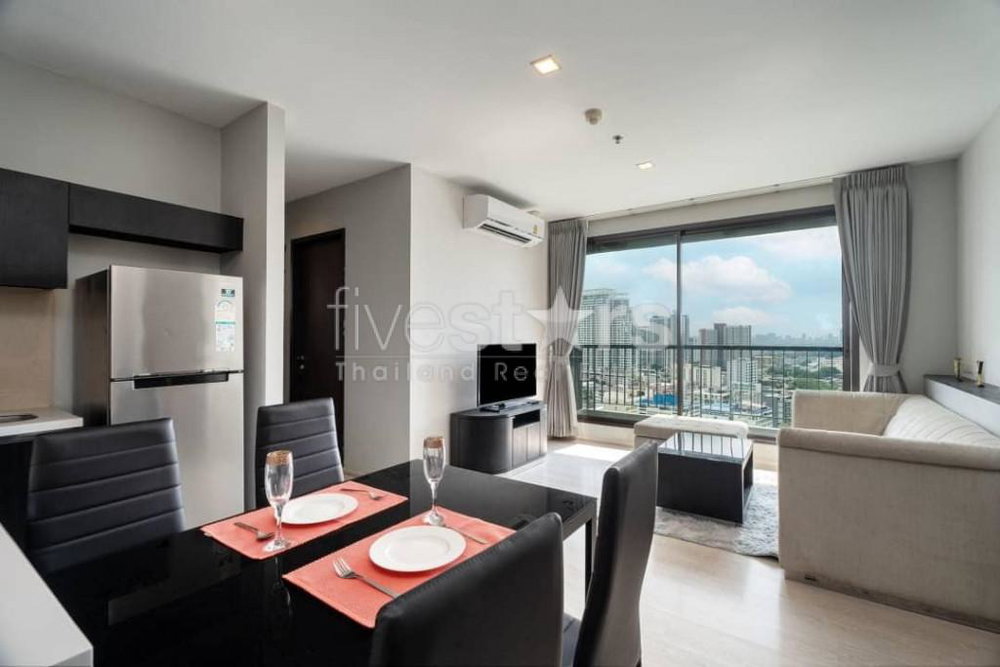2-Bedroom Condo with unblocked View Near Phra Khanong BTS 2534601748