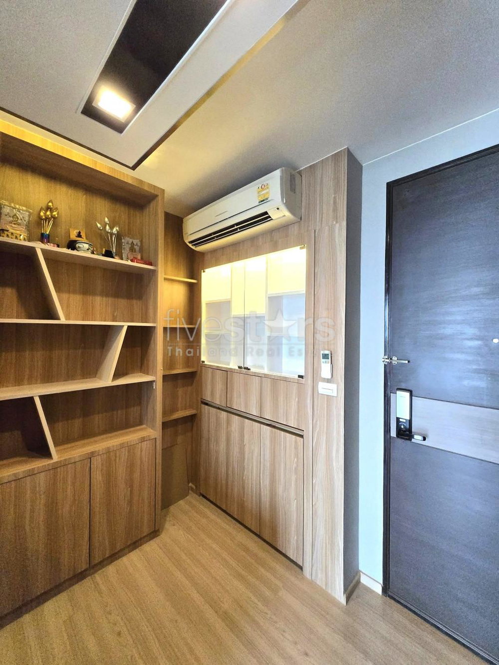 1-Bedroom condo for Sale near BTS Saphan Taksin 3321653433