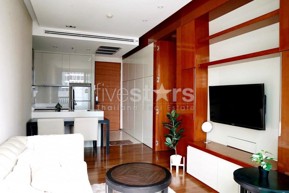 1-Bedroom Condo for rent in a High-End Residence, 300m from BTS Phrom Phong 1596400466