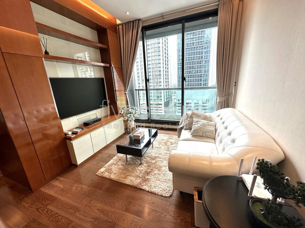1-Bedroom Condo for rent in a High-End Residence, 300m from BTS Phrom Phong 1596400466