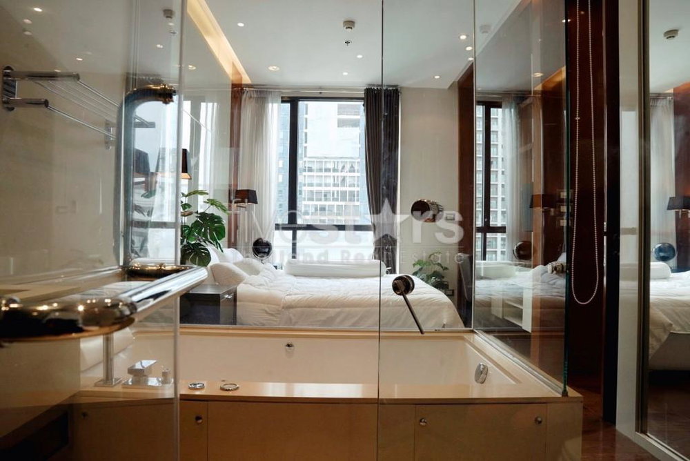 1-Bedroom Condo for rent in a High-End Residence, 300m from BTS Phrom Phong 1596400466