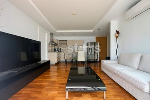 2-bedroom condo for sale only 400m from BTS Nana 1053519045