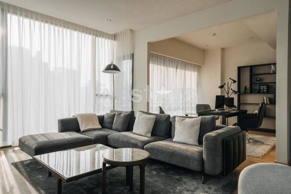 Spacious 1-bedroom high-end condo for sale 150m from BTS Thonglor 1446284226