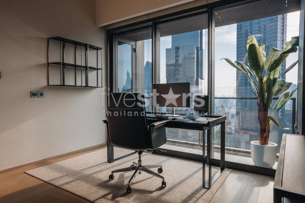 2-bedroom high-end condo for sale 150m from BTS Thonglor 3476937336