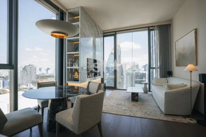 1-bedroom spacious high-end condo for sale 150m from BTS Chidlom 2009638492