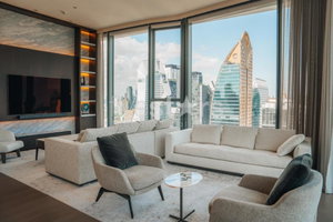 2-bedroom spacious high-end condo for sale 150m from BTS Chidlom 1611145007