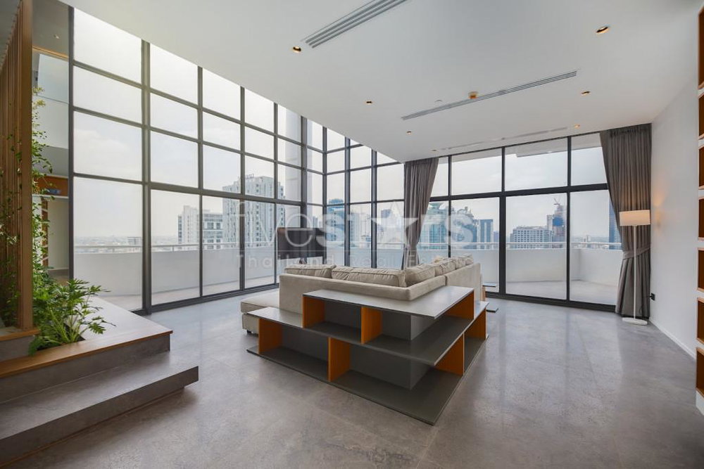 3-bedroom spacious penthouse for sale in Thonglor area 1126054311