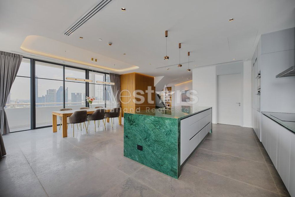 3-bedroom spacious penthouse for sale in Thonglor area 1126054311