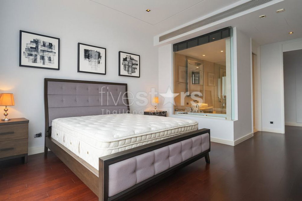 Stunning 2-Bedroom Luxury unit for Sale in Phrom Phong 450420954