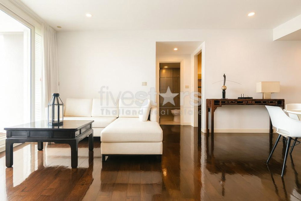 2-bedroom spacious condo for sale on the Chao Phraya riverside 4035849859