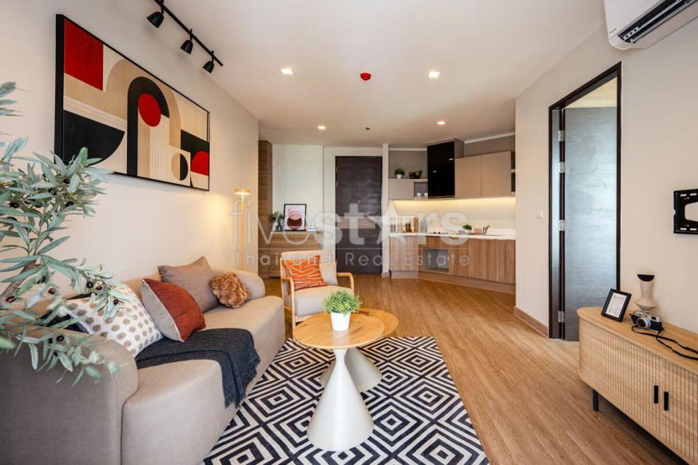 3-Bedroom condo for Sale close to Saphan Taksin BTS 1995612472