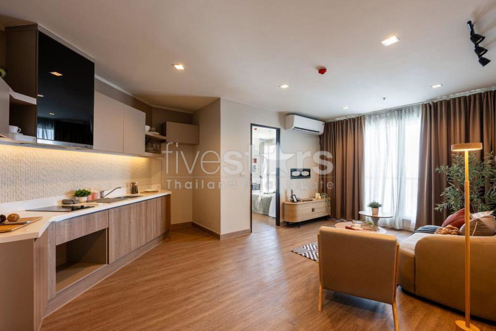 3-Bedroom condo for Sale close to Saphan Taksin BTS 1995612472