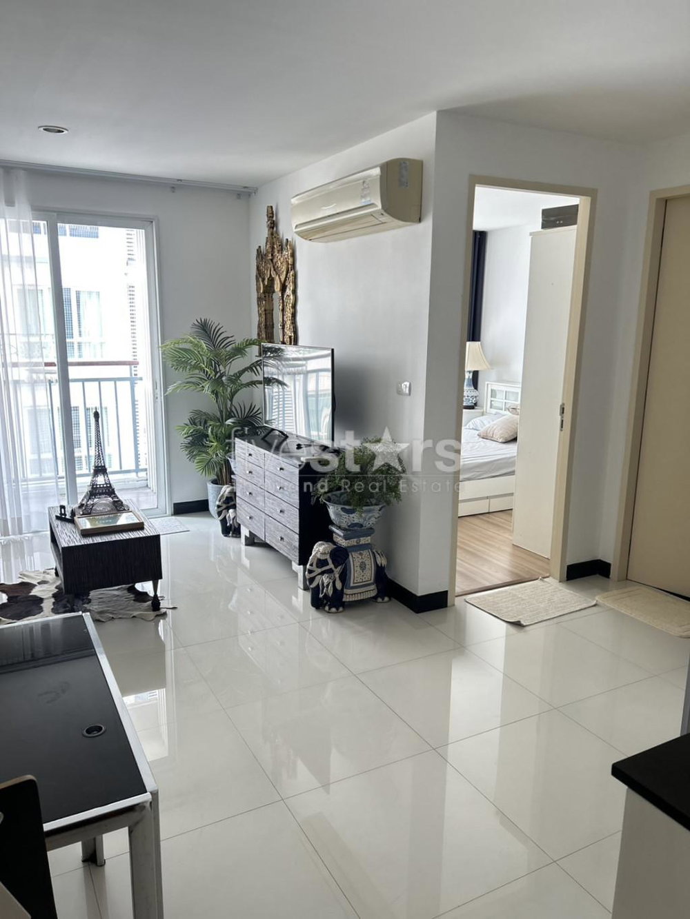 1-Bedroom Apartment for Sale near Benchakitti Park 751308345