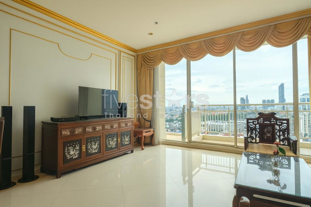 2-bedroom condo for sale near BTS Chong Nonsi 1550956064