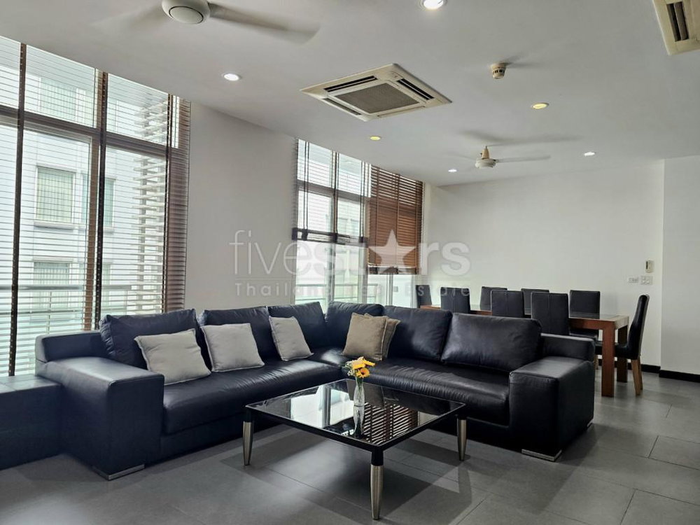 4-bedrooms high floor near BTS Asoke to Nana for rent 1792568568