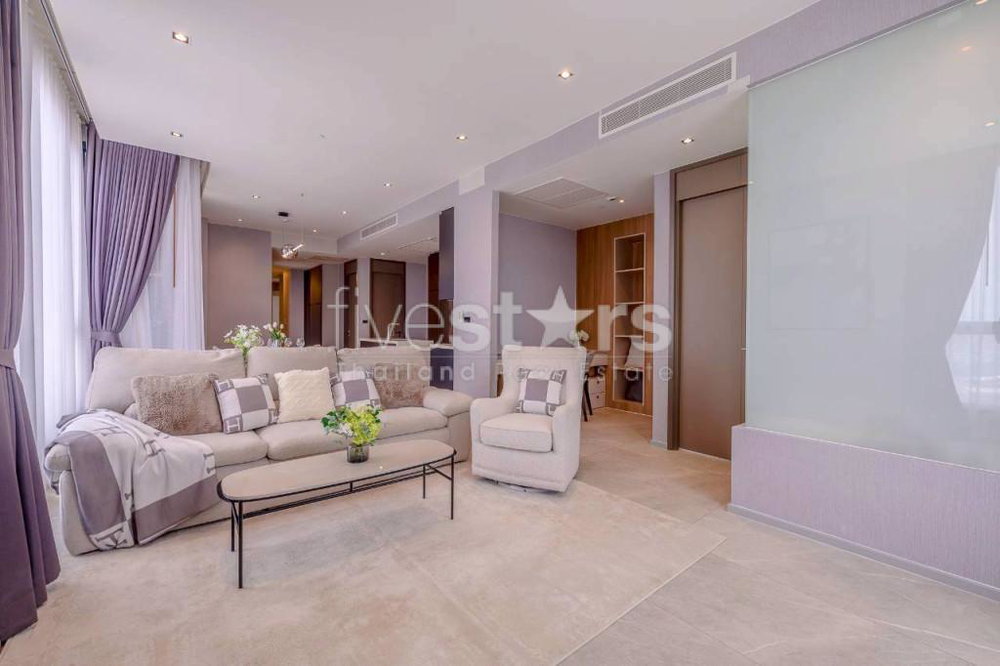 3-bedroom Super Luxury Condo for sale located to Thonglor BTS station 1913594854