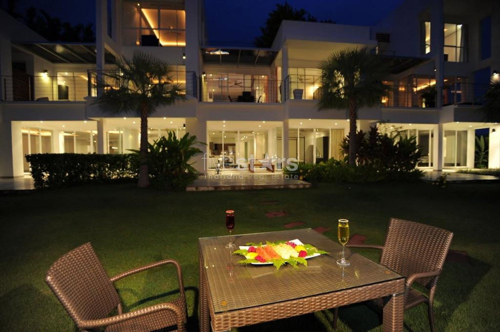 2 Bedroom apartment closed to black Mountain golf course 2322639598