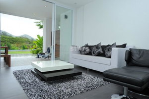2 Bedroom apartment closed to black Mountain golf course 2322639598