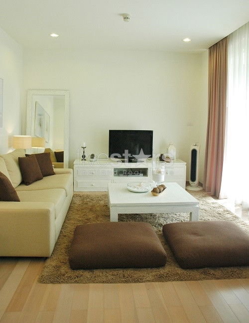 Nice 1-bedroom apartment in a great beach front building 1116449522