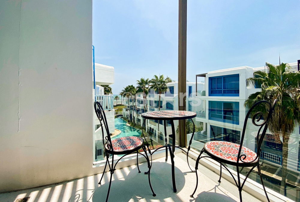 The Crest Santora: 1 Bedroom Sea View Condo 2754583086