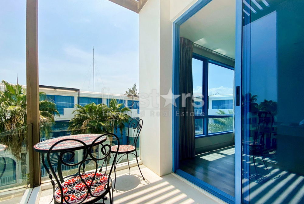 The Crest Santora: 1 Bedroom Sea View Condo 2754583086