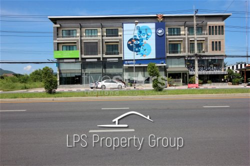 Four Story Commercial Building For Sale in Good Location 2394989530