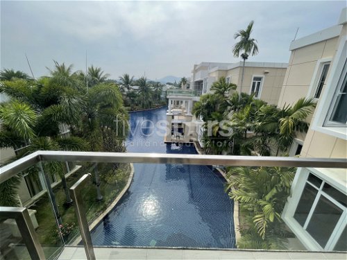 Blue Lagoon: High Quality Condo with 2 Bedroom and 2 Bathroom on 3rd Floor 3524098210
