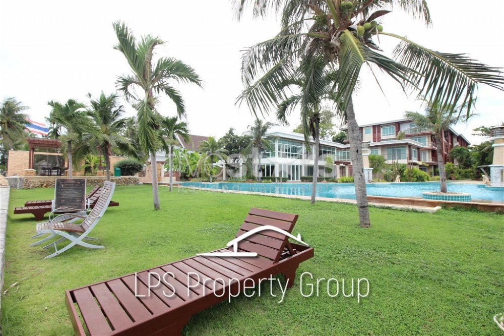 Beachfront 2 Bed Condo with Direct Sea Views For Sale 2716031043